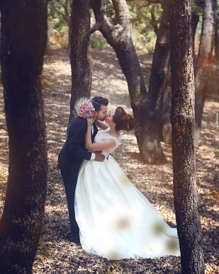 A-Line Empire Crystal Lace Bridal Gown Latest Ruffles Plus Size  Wedding Dress