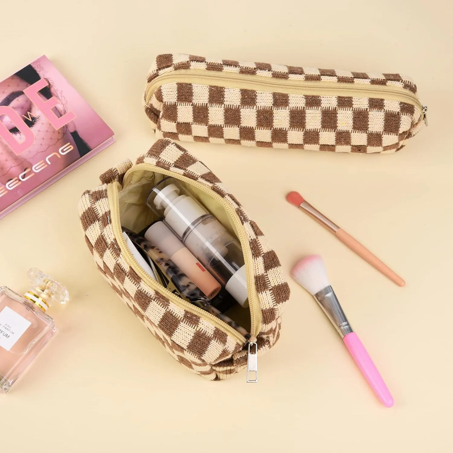 Large Capacity Makeup Bag and Brush Storage Bag - Checkered Cosmetic Bag and Travel Toiletry Organizer