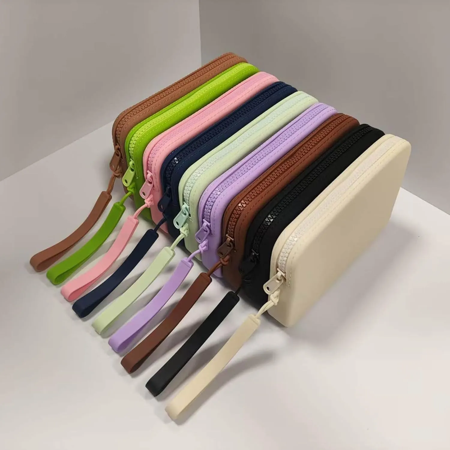 Large Silicone Multifunctional Essential Bag Portable Travel Makeup Bag for Women Men Cards Cash Bag Zipper Pouch (Grey)