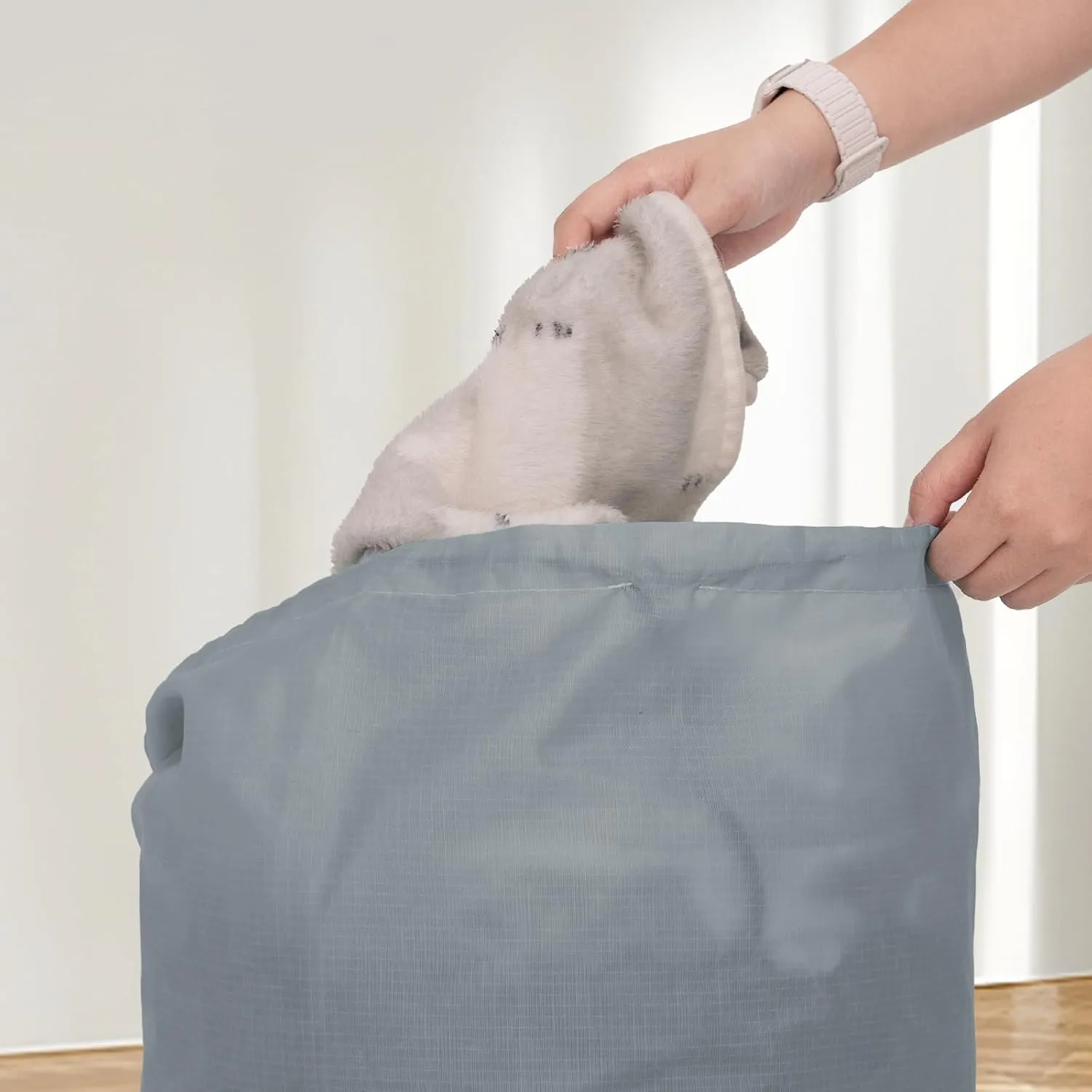 Laundry Bag with Shoulder Straps and Detergent Holder, Durable Laundry Bag Backpack for College Dorm/Travel/Camp (GRAY)