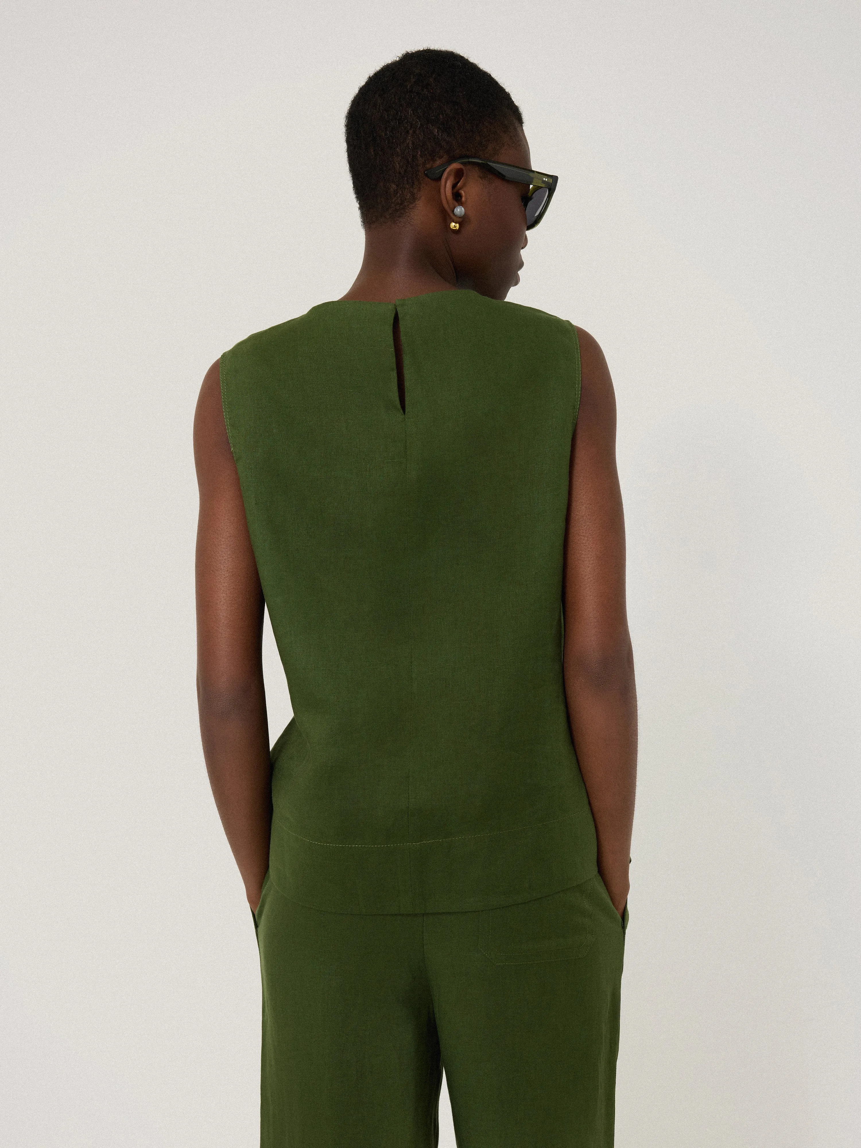 Linen Asymmetric Hem Top | Green
