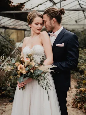 Luolandi Delicate Tulle Off-The-Shoulder Strapless Neckline Beaded A-line Wedding Dresses Charming