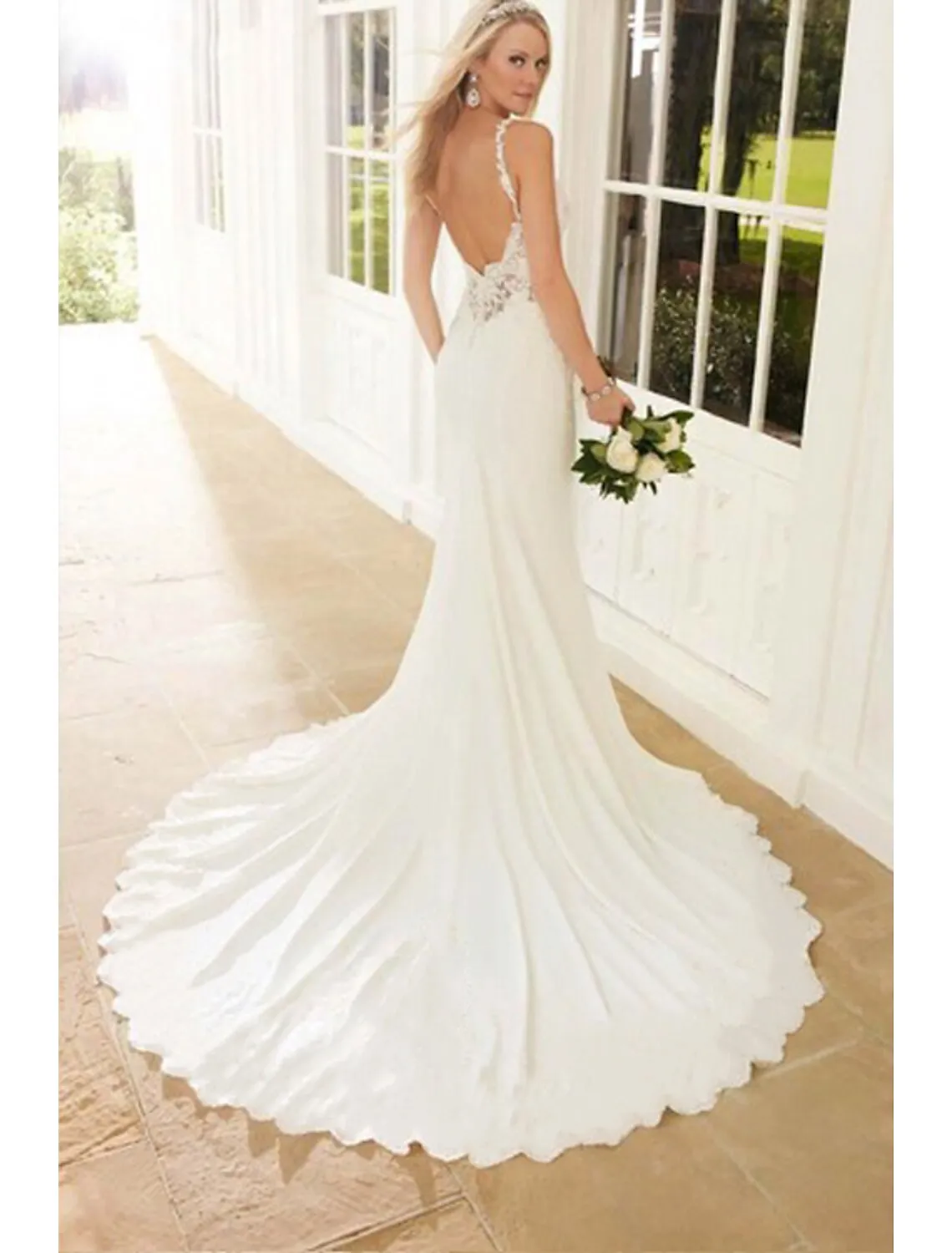 Luolandi Engagement Open Back Sexy Formal Wedding Dresses Mermaid / Trumpet V Neck Sleeveless Chapel Train Lace Bridal Gowns