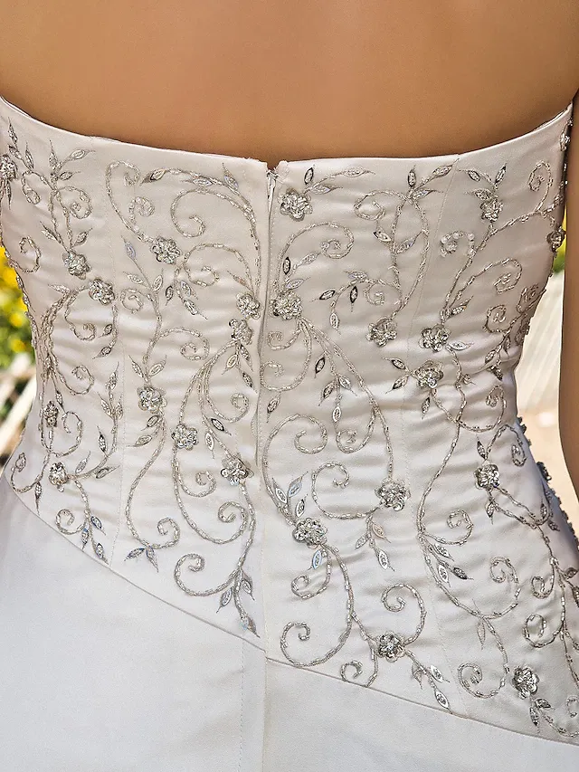 Luolandi Princess A-Line Long Wedding Dresses Strapless Chapel Train Satin Sleeveless
