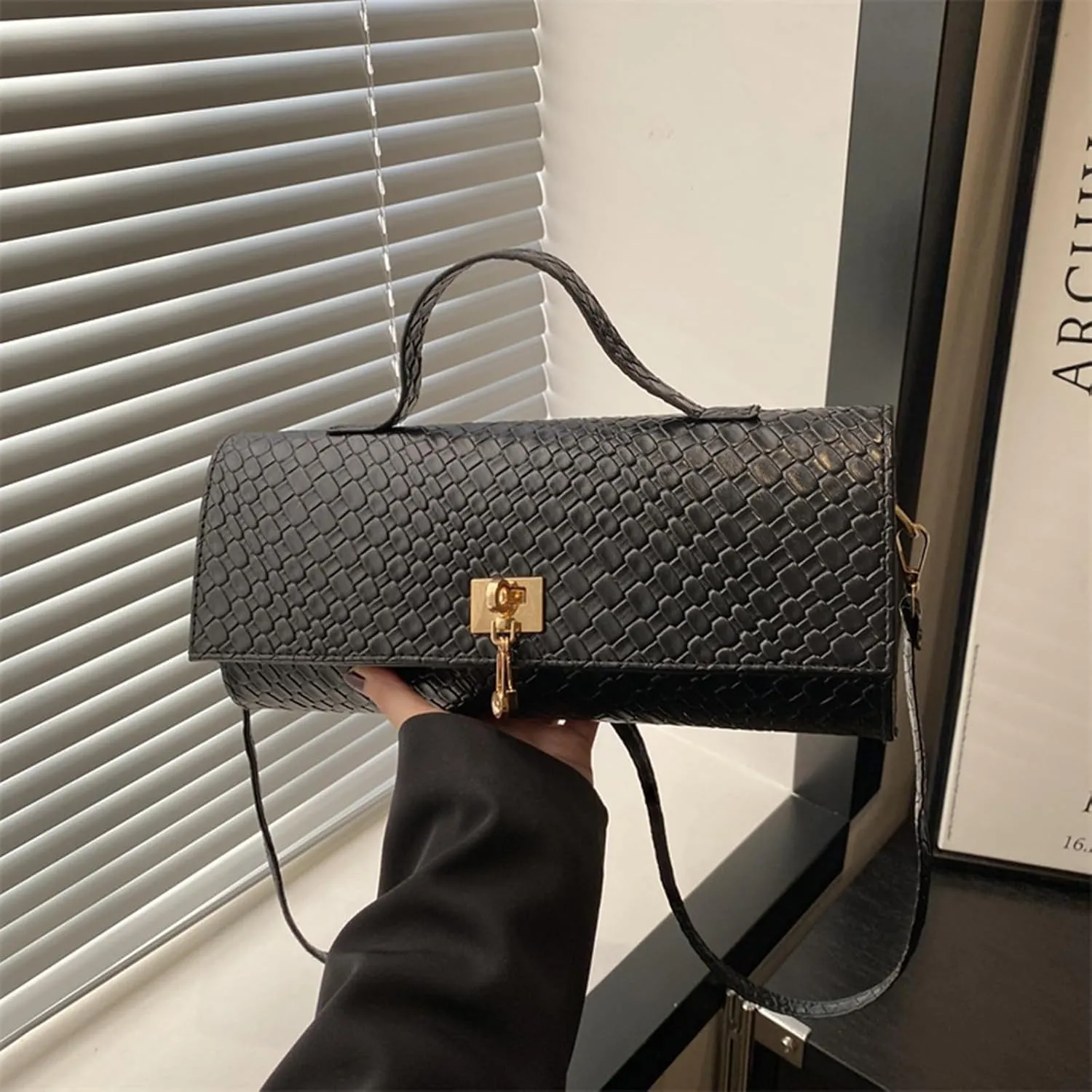 Retro Synthetic Leather Woven flip Ladies Clutch Elegant Evening Bag Burgundy Wallet Women Dress Party Wedding Article Article