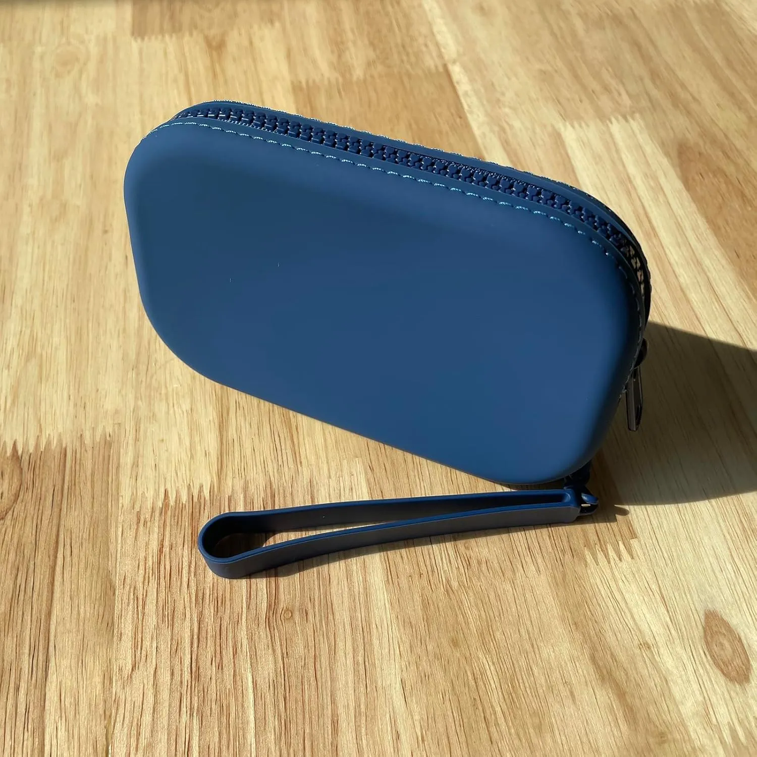 Small Silicone Multifunctional Essential Bag Portable Travel Makeup Bag for Women Men Cards Cash Bag Zipper Pouch (Dark Blue)